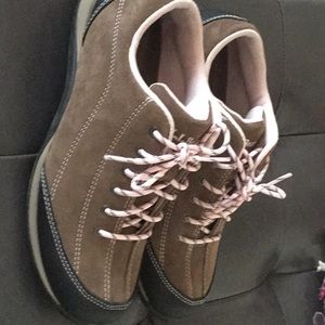 NEW LL Bean suede leather tennis shoes size 7